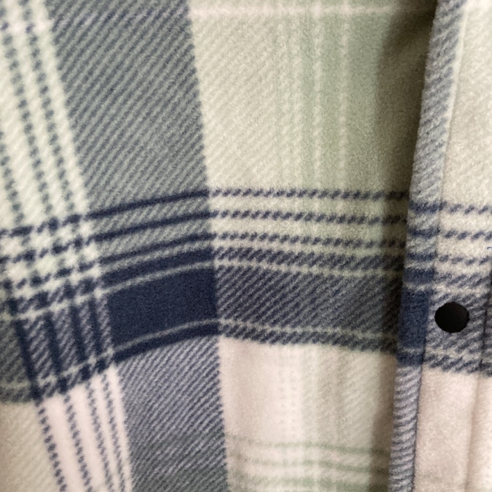 New with tags Men or women’s oversize shirt jacket - Picture 2 of 4
